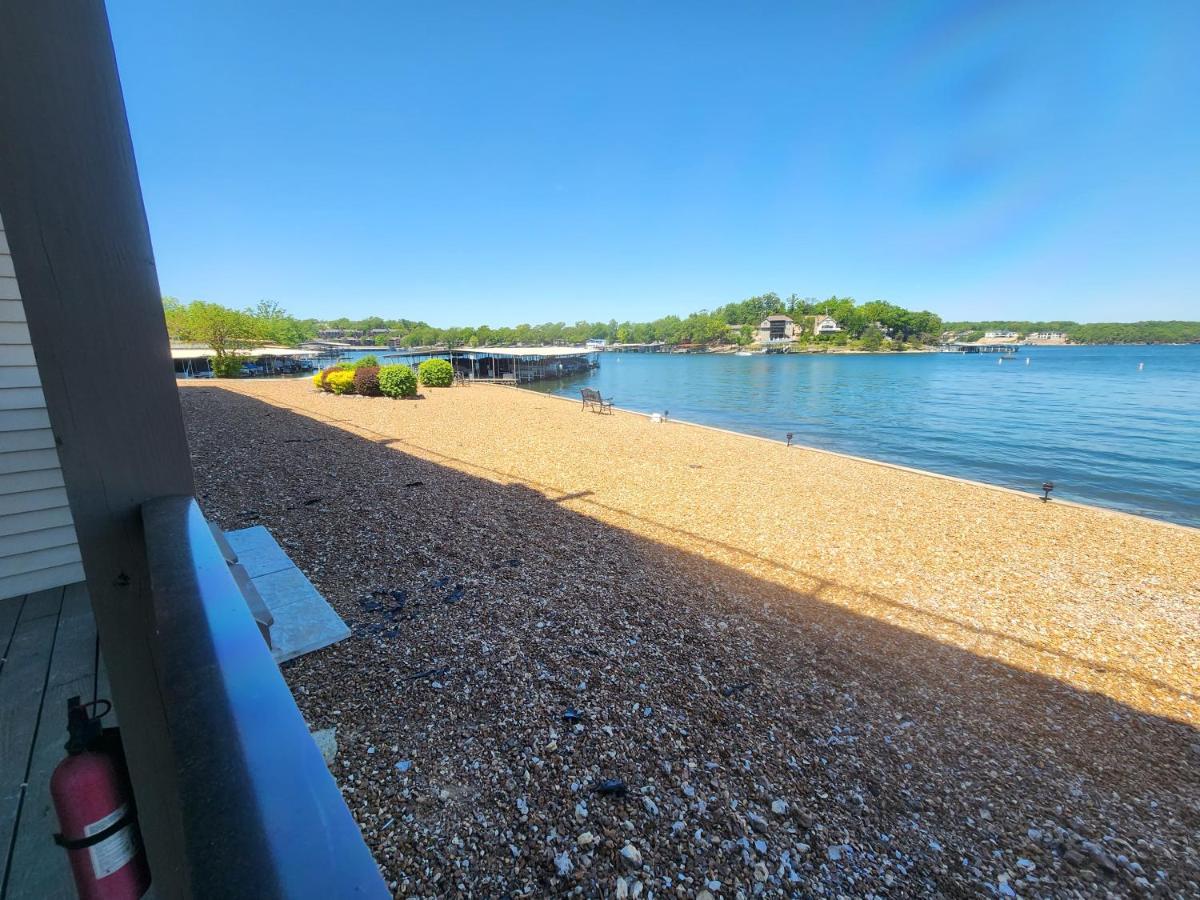 Lakefront Condo With A View Osage Beach Dış mekan fotoğraf